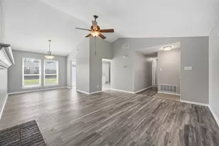 935 Mapleleaf Ln, Coppell, TX 75019 - Photo 3