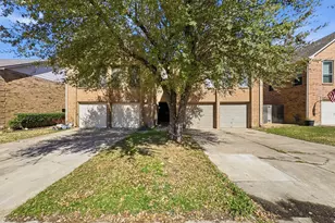 1222 W Hudgins St, Grapevine, TX 76051 - Photo 3