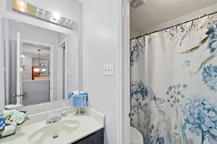 1222 W Hudgins St, Grapevine, TX 76051 - Photo 29