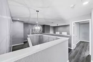 1222 W Hudgins St, Grapevine, TX 76051 - Photo 9