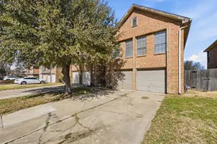 1222 W Hudgins St, Grapevine, TX 76051 - Photo 1