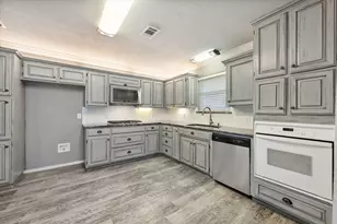 303/305 Cecile Ct, Arlington, TX 76013 - Photo 15