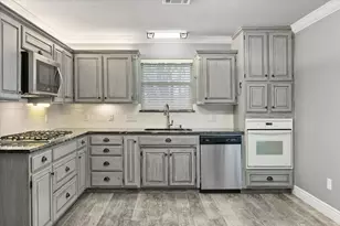 303/305 Cecile Ct, Arlington, TX 76013 - Photo 17