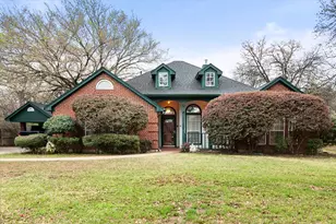 303/305 Cecile Ct, Arlington, TX 76013 - Photo 1