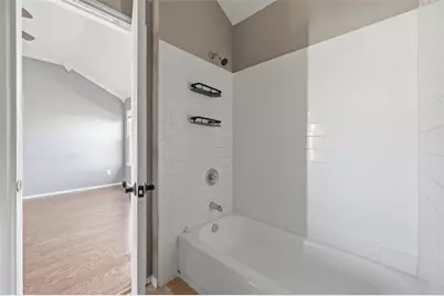 7411 Marsland Lane, Arlington, TX 76001 - Photo 19