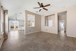 7411 Marsland Ln, Arlington, TX 76001 - Photo 5