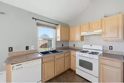 7411 Marsland Lane, Arlington, TX 76001 - Photo 11