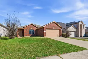 7411 Marsland Ln, Arlington, TX 76001 - Photo 3