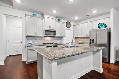 329 Baker Drive, Plano, TX 75074 - Photo 7