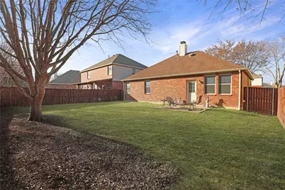 3913 Hawkins Drive, McKinney, TX 75072 - Photo 5