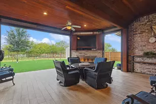 1601 Twistleaf Rd, Flower Mound, TX 76226 - Photo 3