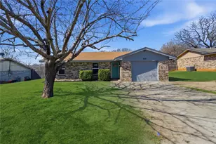 248 Gordon Dr, Azle, TX 76020 - Photo 1