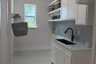 1637 Earhart Dr, Granbury, TX 76049 - Photo 21