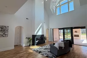 1637 Earhart Dr, Granbury, TX 76049 - Photo 7