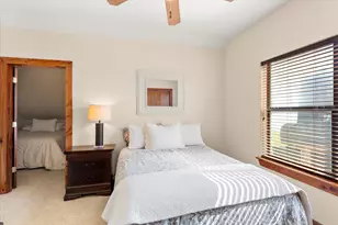 210 Hide A Way Dr, Mabank, TX 75156 - Photo 23