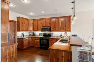 210 Hide A Way Dr, Mabank, TX 75156 - Photo 13