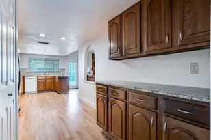 3513 Clover Meadow Dr, Garland, TX 75043 - Photo 9