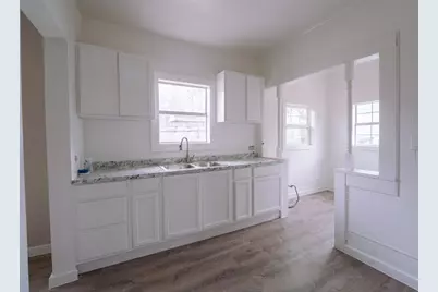 2206 Chestnut Avenue, Fort Worth, TX 76164 - Photo 5