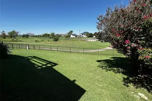 1002 Hoylake Ct, Ennis, TX 75119 - Photo 3