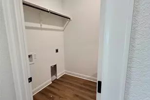 10400 T Bury Ln, Waco, TX 76708 - Photo 9