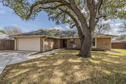 2528 Sunshine Court, Bedford, TX 76021 - Photo 7