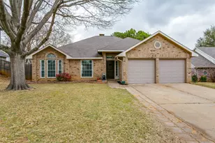 2704 Scrimshire Ct, Euless, TX 76039 - Photo 1