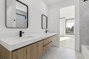 5635 Matalee Ave, Dallas, TX 75206 - Photo 23