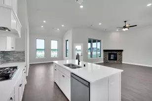 124 Lila Lk Dr, Waxahachie, TX 75165 - Photo 9