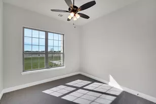 124 Lila Lk Dr, Waxahachie, TX 75165 - Photo 15