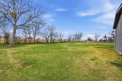 265 N Trinity Avenue, Emhouse, TX 75110 - Photo 3