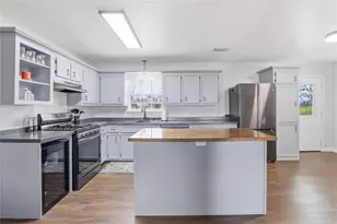 265 N Trinity Ave, Emhouse, TX 75110 - Photo 7