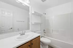 5904 Meadowglen Dr, Denton, TX 76226 - Photo 23