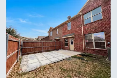 949 Wellington Drive, Lewisville, TX 75067 - Photo 5