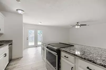 804 Netherland Drive, Arlington, TX 76017 - Photo 11