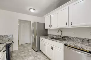 804 Netherland Dr, Arlington, TX 76017 - Photo 9