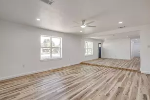 521 Mesquite Ave, Crowley, TX 76036 - Photo 7