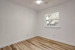 521 Mesquite Ave, Crowley, TX 76036 - Photo 23