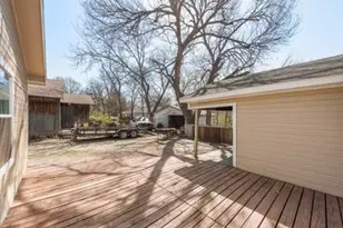 930 W Freeman St, Sherman, TX 75092 - Photo 17