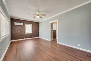 930 W Freeman St, Sherman, TX 75092 - Photo 3