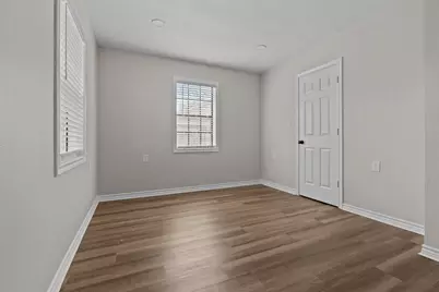 400 Baker Street, Lindale, TX 75771 - Photo 27