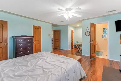 1822 E Cedar Elm Drive, Arlington, TX 76012 - Photo 17