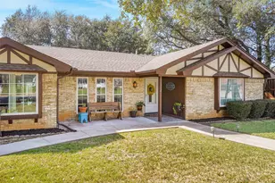 1822 E Cedar Elm Dr, Arlington, TX 76012 - Photo 31