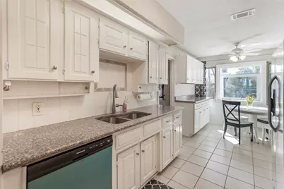 1822 E Cedar Elm Drive, Arlington, TX 76012 - Photo 5