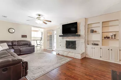 1822 E Cedar Elm Drive, Arlington, TX 76012 - Photo 9