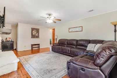 1822 E Cedar Elm Drive, Arlington, TX 76012 - Photo 11