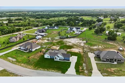 121 Bluegrass Trail, Springtown, TX 76082 - Photo 3