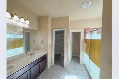 625 E Powell Avenue, Fort Worth, TX 76104 - Photo 21