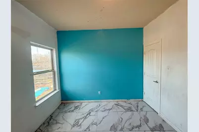 625 E Powell Avenue, Fort Worth, TX 76104 - Photo 13