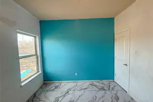 625 E Powell Ave, Fort Worth, TX 76104 - Photo 13