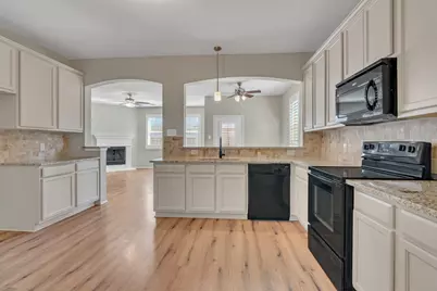 433 Lead Creek Drive, Fort Worth, TX 76131 - Photo 23